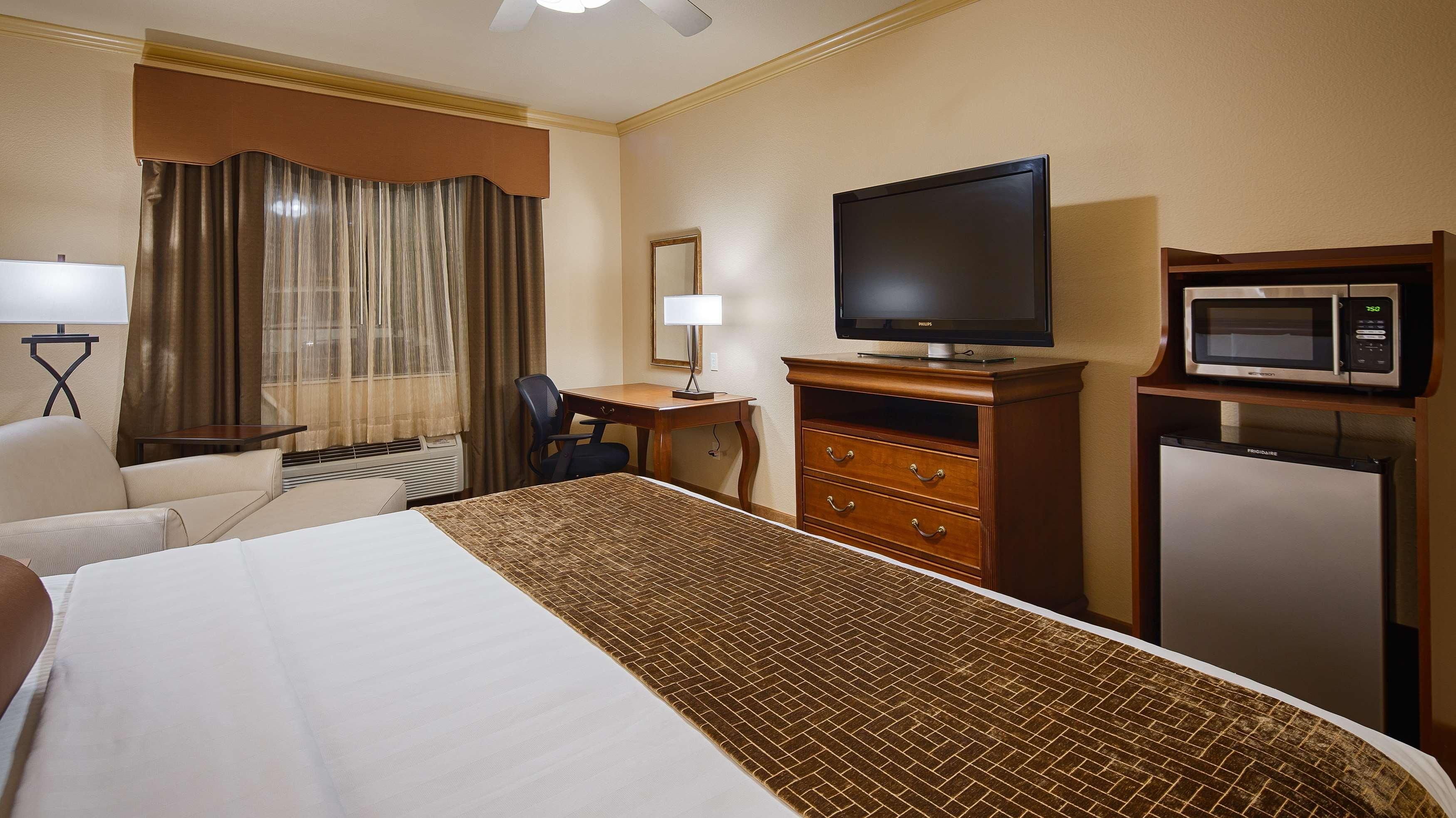 Best Western Plus Crown Colony Inn & Suites Lufkin Eksteriør billede