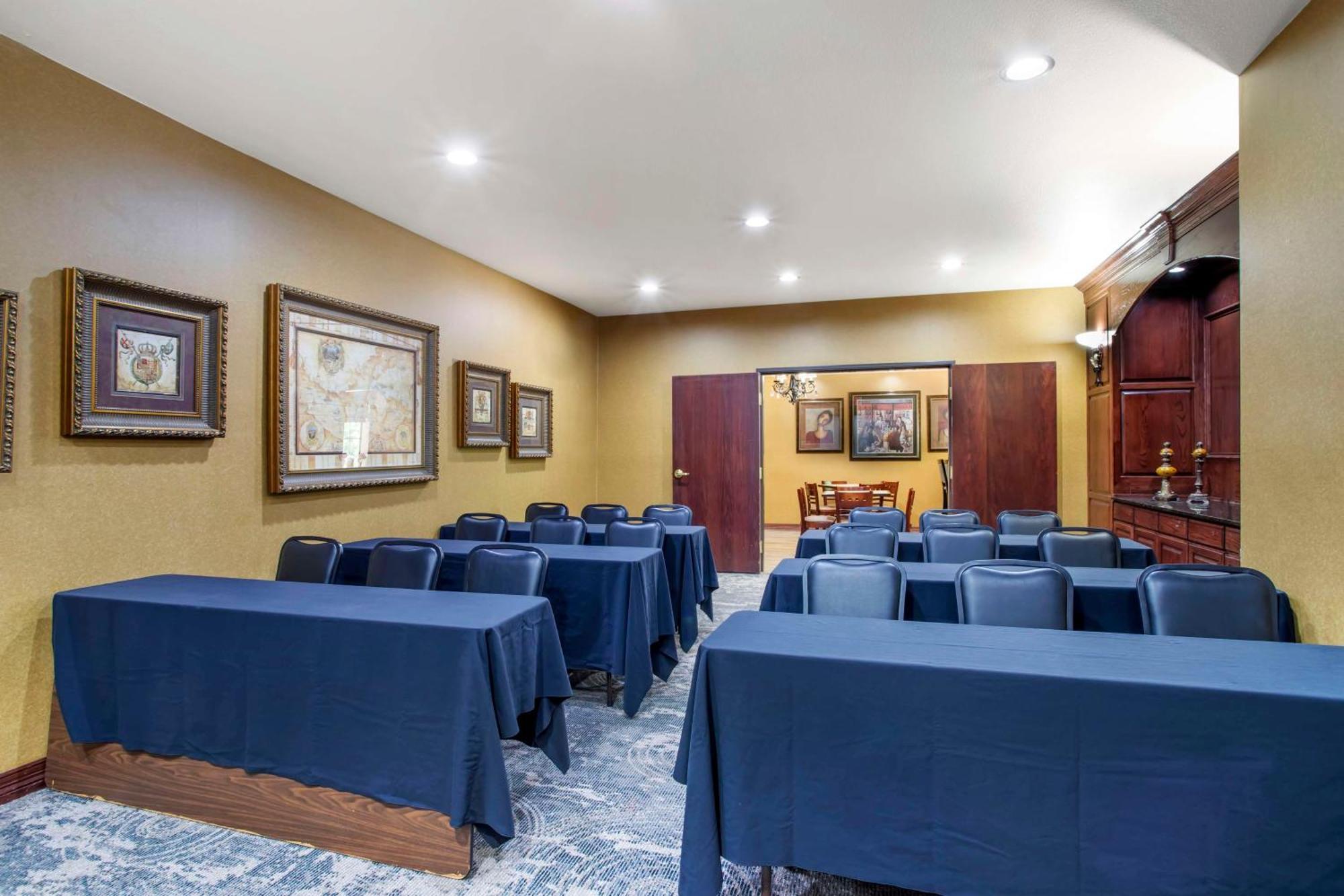 Best Western Plus Crown Colony Inn & Suites Lufkin Eksteriør billede