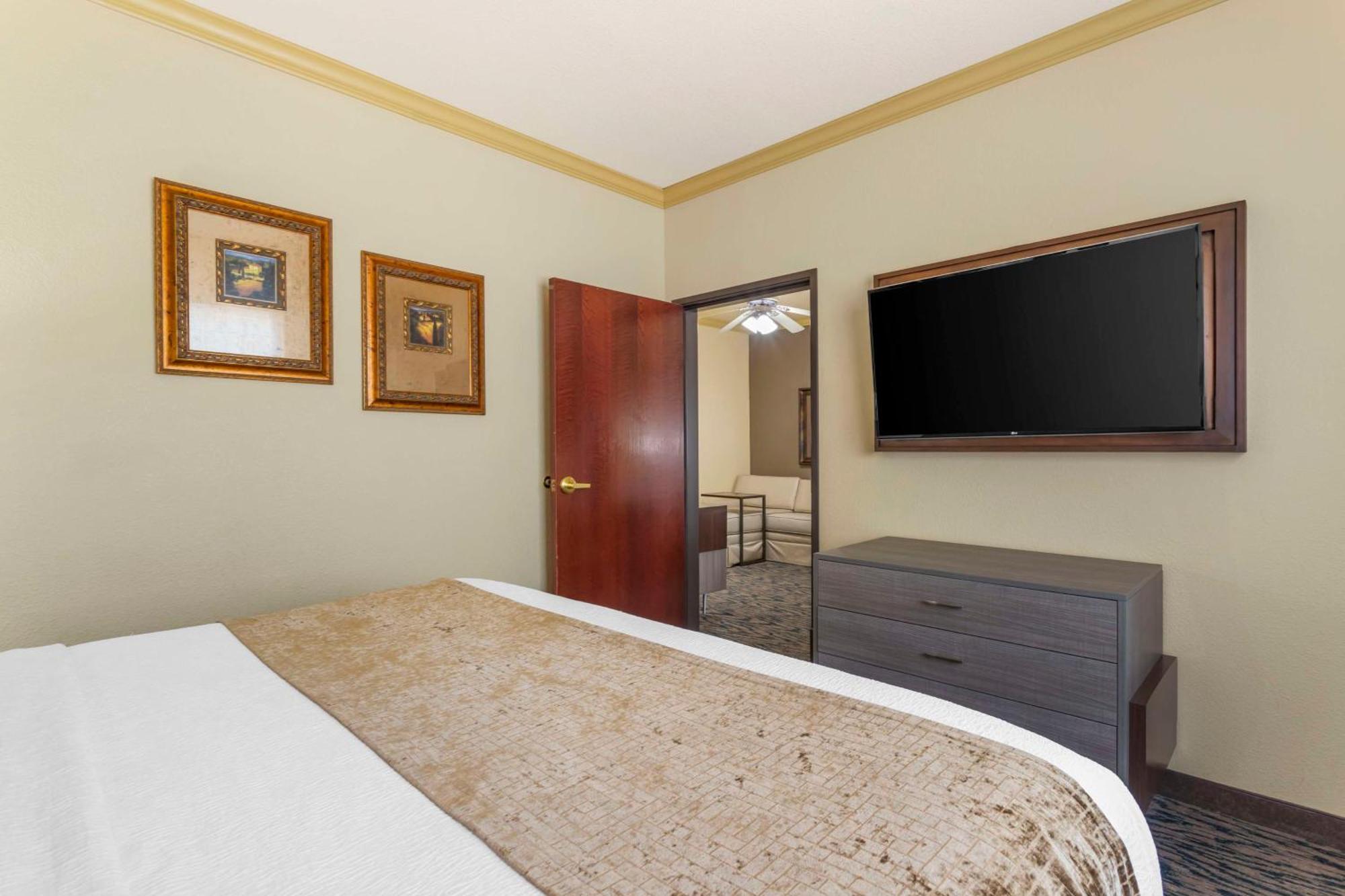 Best Western Plus Crown Colony Inn & Suites Lufkin Eksteriør billede