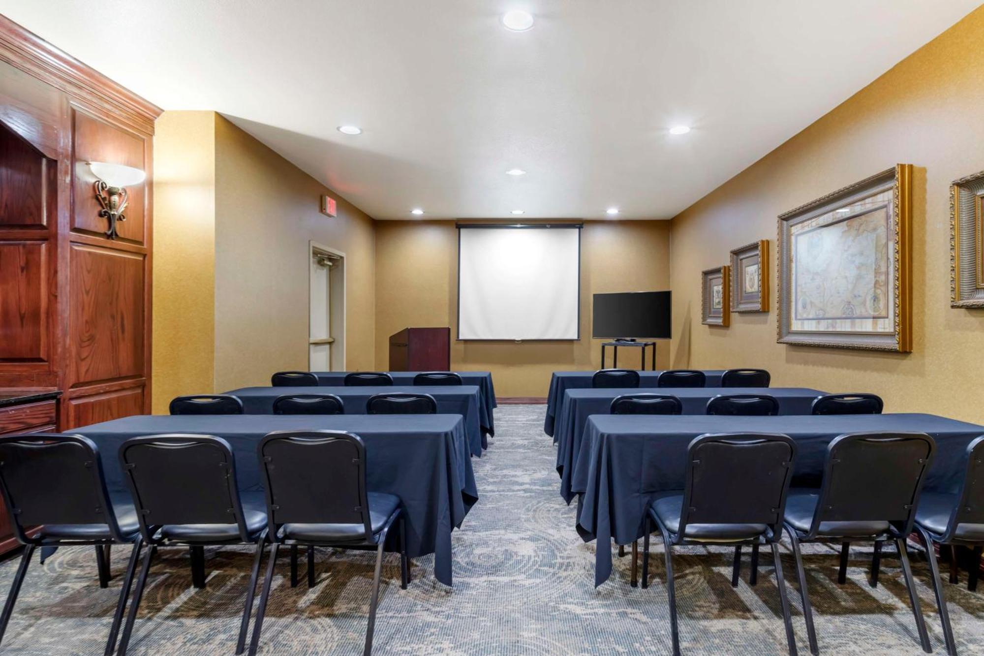 Best Western Plus Crown Colony Inn & Suites Lufkin Eksteriør billede