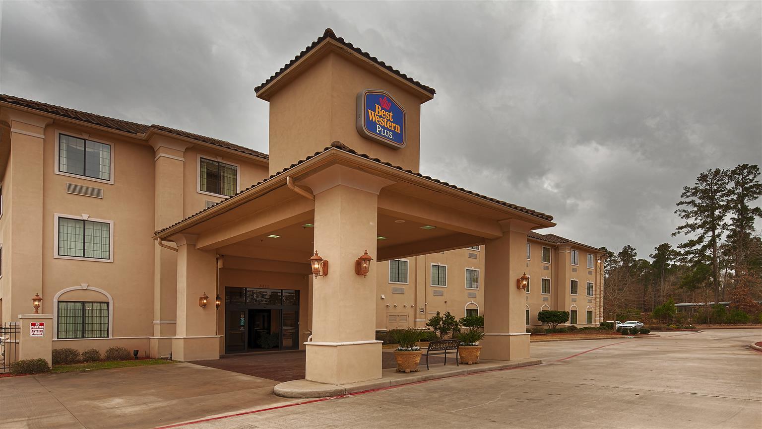 Best Western Plus Crown Colony Inn & Suites Lufkin Eksteriør billede